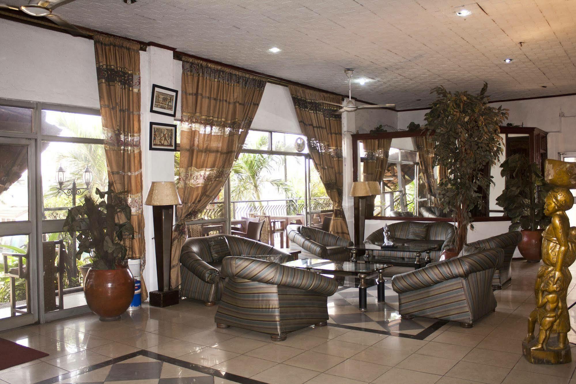 Niagara Hotel อักกรา ภายนอก รูปภาพ